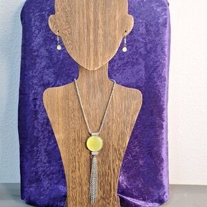 Chic Silver Necklace with Gold Pendant